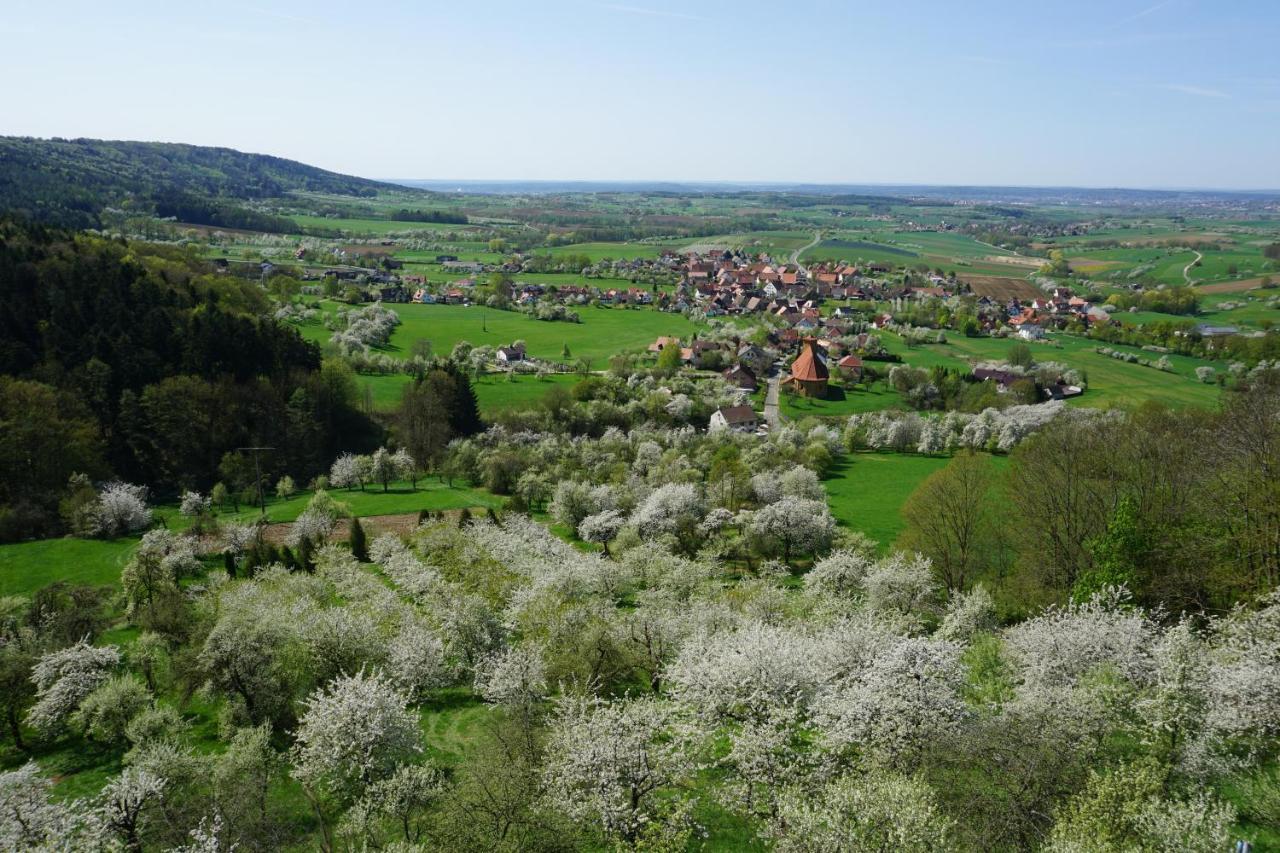 Berg-Gasthof Hoetzelein Kunreuth Exterior photo
